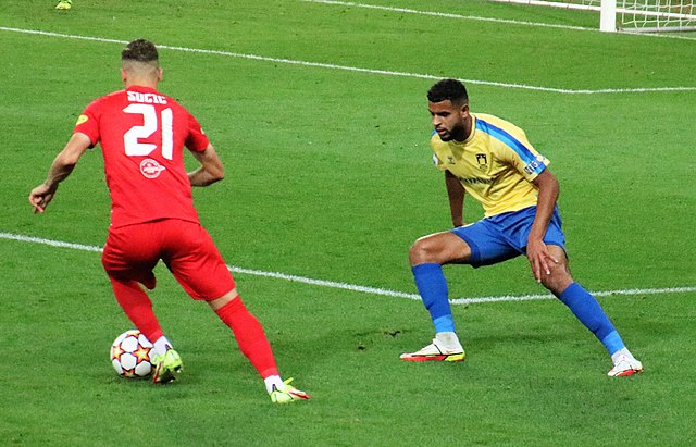 Fodboldspilleren Anis Ben Slimane i kamp for Brøndby IF imod Red Bull Salzburg.