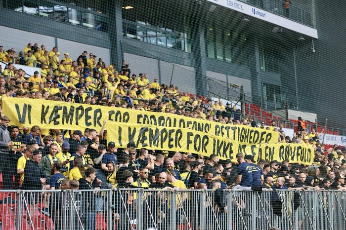 Brøndby-fans før derbyet imod fck den 1. september 2024.