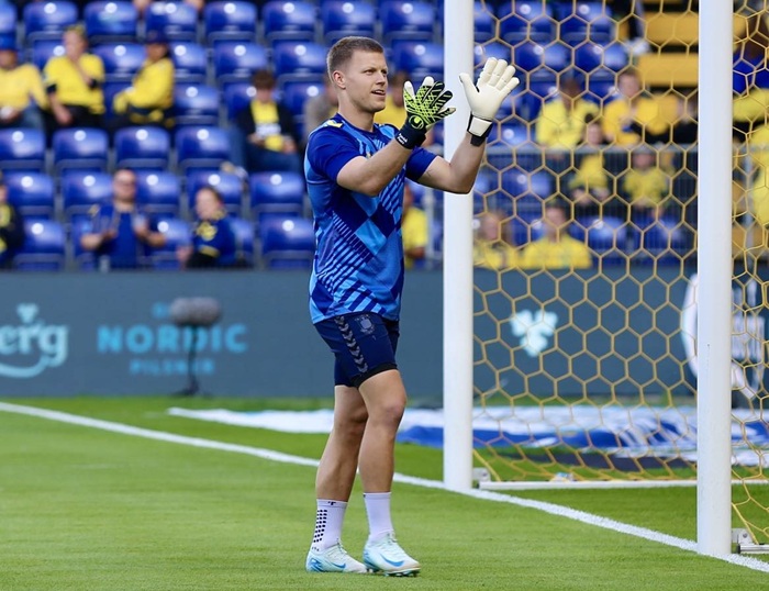 Patrick Pentz i kamp for Brøndby