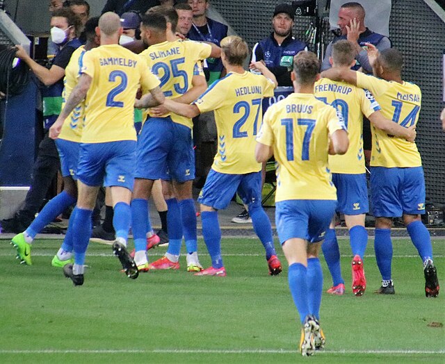 Brøndby fejrer mål imod RB Salzburg i CL kvalifikation