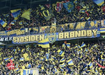 Seks måneder i FC Emmen: Lokal ekspert leverer dom over Lukas Larsen