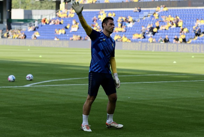 Thomas Mikkelsen på Brøndby Stadion før en kamp mellem Brøndby og Randers.